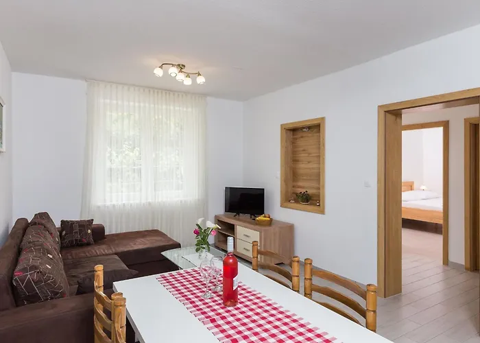 Celenca - Two Bedroom With Terrace And Pool View - A1 Apartamento