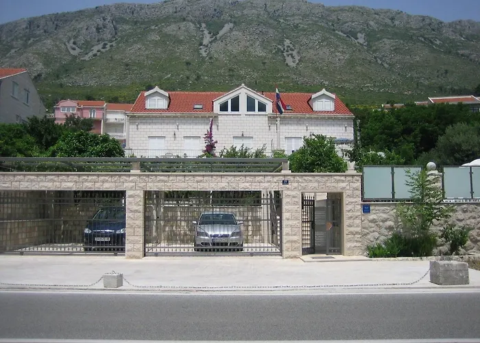 Celenca - Two Bedroom With Terrace And Pool View - A1