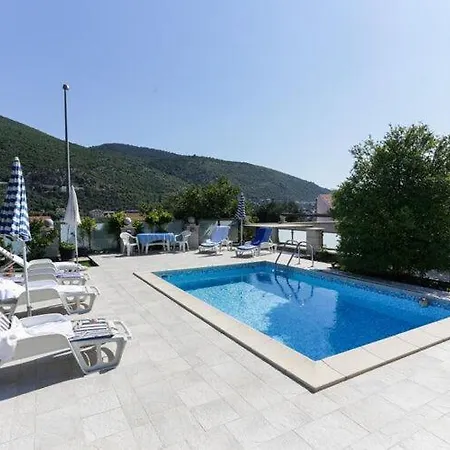 Celenca - Two Bedroom With Terrace And Pool View - A1 Mokošica