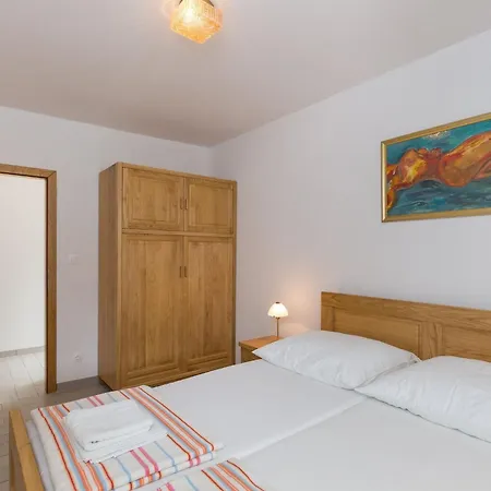 Apartment Celenca - Two Bedroom With Terrace And Pool View - A1 Mokosica